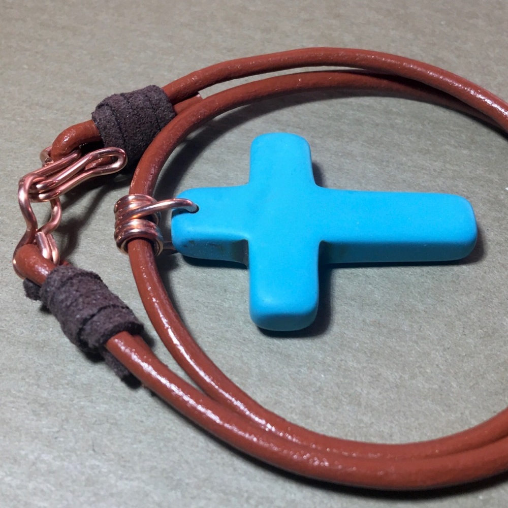 16” Turquoise Howlite Cross Leather  Necklace - Picture 3 of 6